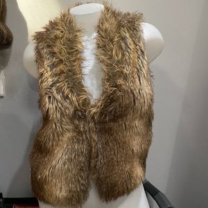 Express faux fur vest size small